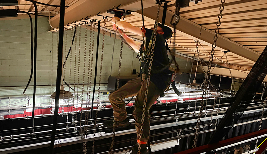 AD Rigger Installing Fly Rig